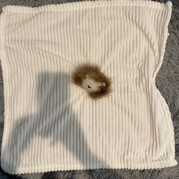 Baby blankets; Noomie w/ French bulldogs, blue w/ elephants, white w/ lion. - Picture 5 of 7